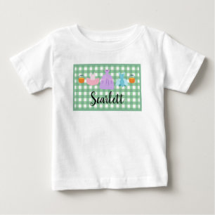 Camiseta Para Bebê Meninas fazem truques ou tratam fantasias de Hallo