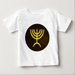 Camiseta Para Bebê Menorah Flame<br><div class="desc">Uma renderização digital da menorah judaica de sete ramificações (hebraico: מְ נ וֹ ה ‎). A menorah de sete ramificações, usada no santuário portátil montado por Moisés na selva e, mais tarde, no Templo em Jerusalém, tem sido símbolo do judaísmo desde a Antiguidade e é o emblema no casaco de...</div>