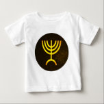 Camiseta Para Bebê Menorah Flame<br><div class="desc">Uma renderização digital da menorah judaica de sete ramificações (hebraico: מְ נ וֹ ה ). A menorah de sete ramificações, usada no santuário portátil montado por Moisés na selva e, mais tarde, no Templo em Jerusalém, tem sido símbolo do judaísmo desde a Antiguidade e é o emblema no casaco de...</div>