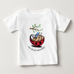 Camiseta Para Bebê Mensagem de Digitação de Ladybug no Telefone - A