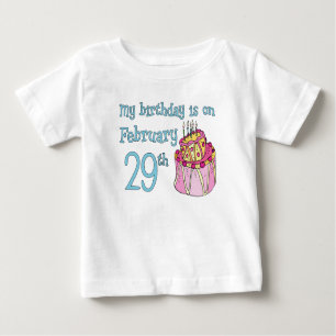 Camiseta Para Bebê Meu aniversário é o 29 de fevereiro