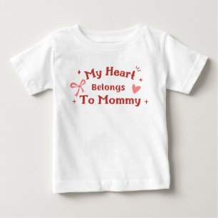 Camiseta Para Bebê Meu coração pertence à mamãe