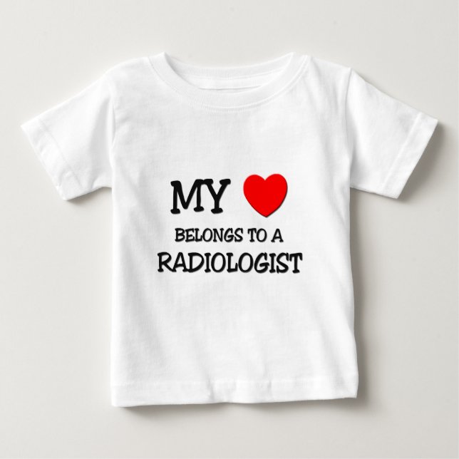 Camiseta Para Bebê Meu coração pertence a um RADIOLOGISTA (Frente)