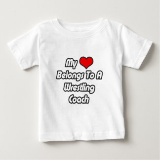 Camiseta Para Bebê Meu Coração Pertence A Um Treinador De Lutas