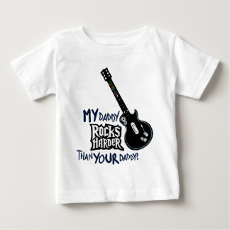 Camiseta Para Bebê Meu pai BALANÇA MAIS DURAMENTE do que seu pai!