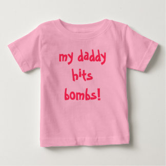 Camiseta Para Bebê meu pai bate bombas!
