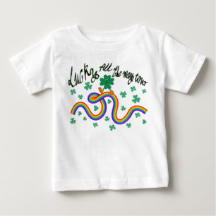 Camiseta Para Bebê Mikitiez rua verde-trevo irlandês.