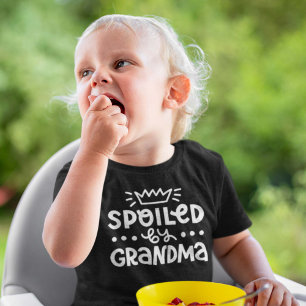 Camiseta Para Bebê Mimada Pela Vovó