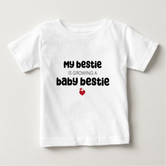 Camiseta Para Bebê Minha bestie está cultivando um bebê.