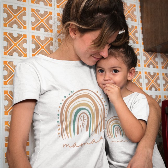 Camiseta Para Bebê Mini Boho Rainbow e Pastel Design Baby T-Shirt (Criador carregado)