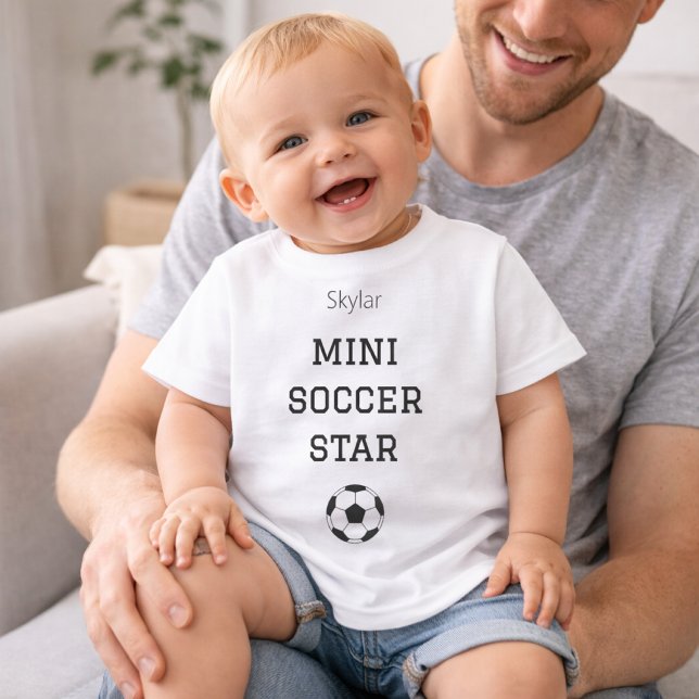 Camiseta Para Bebê Mini Soccer Star Custom Baby Name Outfit (Criador carregado)