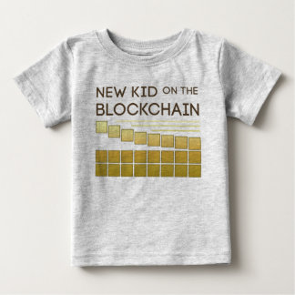 Camiseta Para Bebê Miúdo novo na corrente de bloco