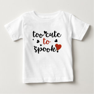 Camiseta Para Bebê muito fofo para assustar o halloween