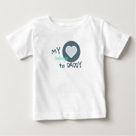 Camiseta Para Bebê My Heart Belongs to Daddy