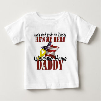 Camiseta Para Bebê Não é apenas meu pai que é meu herói