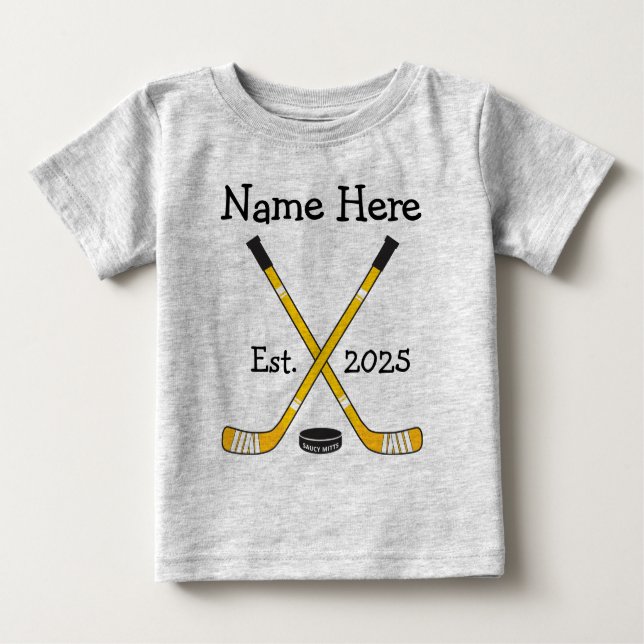 Camiseta Para Bebê Nascer de Ano de Nascimento do Bebê de Hockey Pers (Frente)