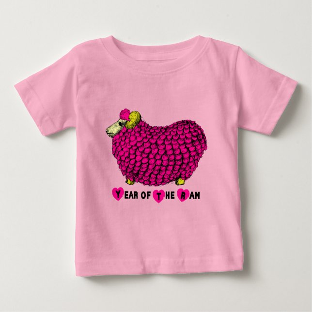 Camiseta Para Bebê Nascer de bebê em Ram Goat Year Bodyfato rosa (Frente)