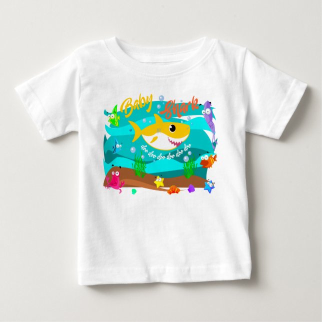 Camiseta Para Bebê Natação do tubarão do bebê no oceano com peixes (Frente)