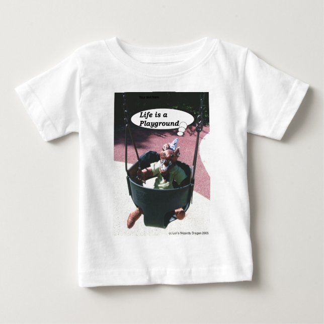 Camiseta Para Bebê Nebby III no balanço (Frente)