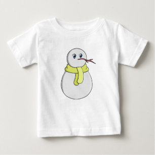 Camiseta Para Bebê Neve vestindo um cachecol amarelo