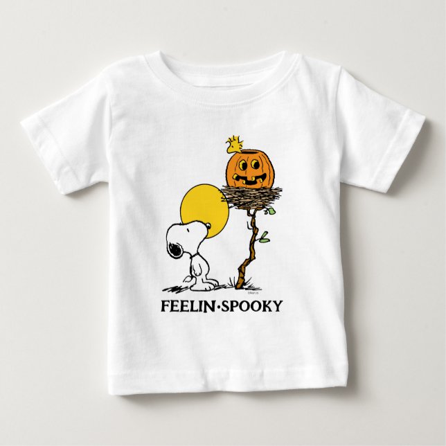 Camiseta Para Bebê Ninho de Snoopy & Woodstock com Jack O' Lanterna (Frente)