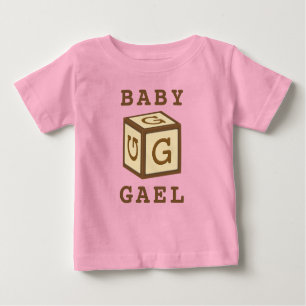 Camiseta Para Bebê Nome de Gael no Roupa americano