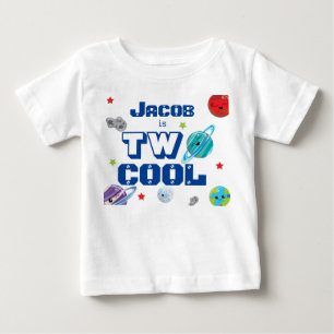 Camiseta Para Bebê Nome é estrelas do planeta espacial Two Cool anive