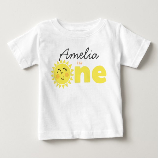 Camiseta Para Bebê Nosso Pequeno Sol é Um (Frente)