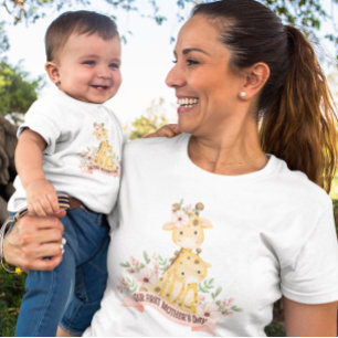 Camiseta Para Bebê Nosso primeiro dia de as mães junto Bebê Bodô