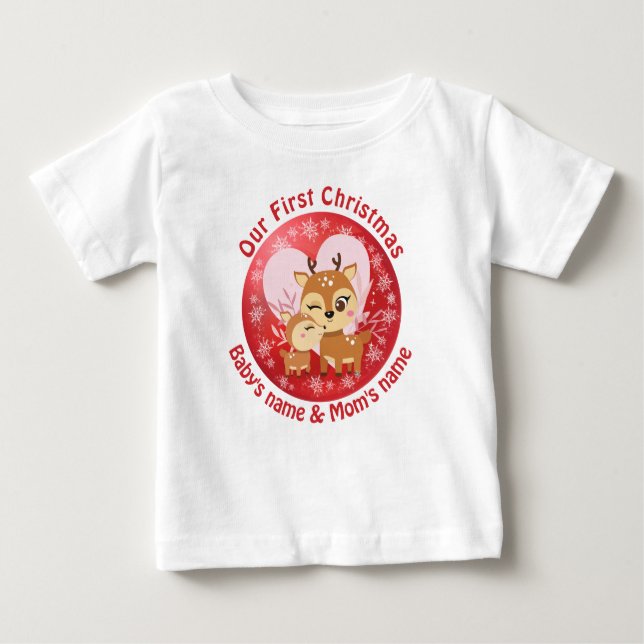 Camiseta Para Bebê Nosso Primeiro Natal Juntos com renas bonitas (Frente)