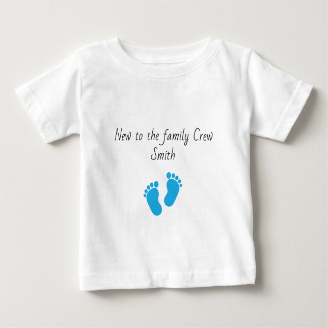 Camiseta Para Bebê Novo à família Crew Baby Nome Personalizado (Frente)