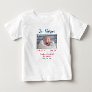 Camiseta Para Bebê Números de nascimento de bebês adiciona nome local