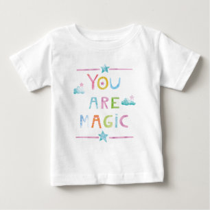Camiseta Para Bebê Nuvens mágicas Você é mágica