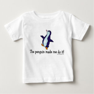 Camiseta Para Bebê O Pinguim Me Fez Fazer Isso!