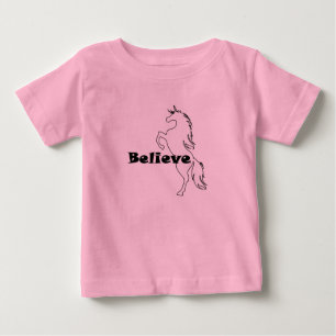 Camiseta Para Bebê O unicórnio acredita o design - t-shirt fino do