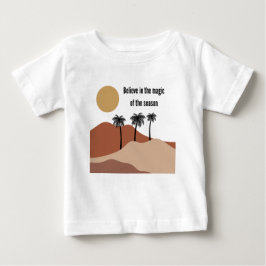 Camiseta Para Bebê Oásis da Meia-Noite: Paisagem Minimalista do Deser