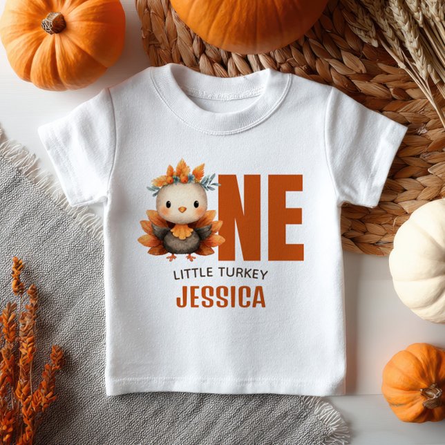 Camiseta Para Bebê One Little Turkey Thanksgiving 1st Birthday Name  (Criador carregado)