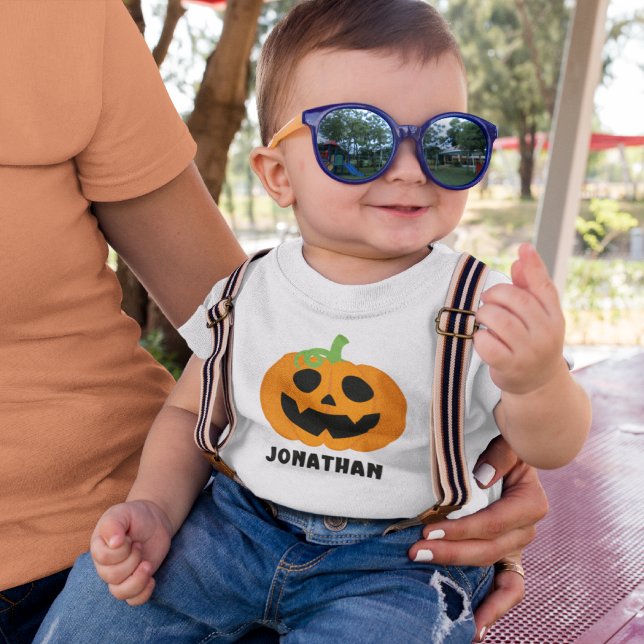 Camiseta Para Bebê Orange Halloween Pumpkin with Name (Criador carregado)