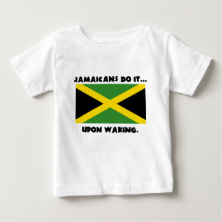 Camiseta Para Bebê Os jamaicanos fazem isso... Ao Acordar