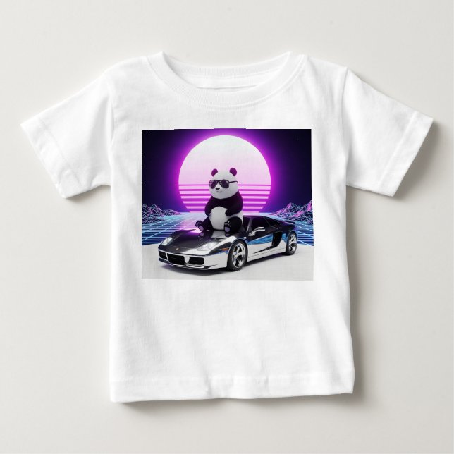 Camiseta Para Bebê Panda Synthwave dos Anos 80 em Carro Cromado (Frente)