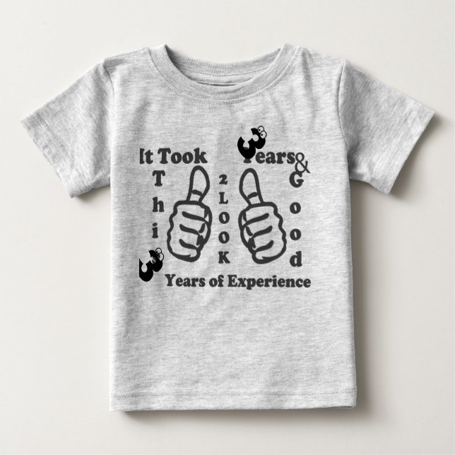 Camiseta Para Bebê Para parecer bem Hakuna Matata levou 3 anos (Frente)