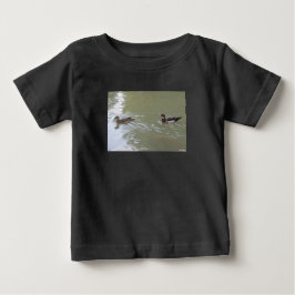 Camiseta Para Bebê Patos Nadando