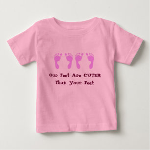 Camiseta Para Bebê Pegadas de Bebê (Gêmeos Garotas)