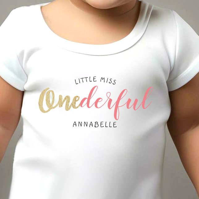 Camiseta Para Bebê Pequena Miss primeiro aniversario Maravilha (Criador carregado)