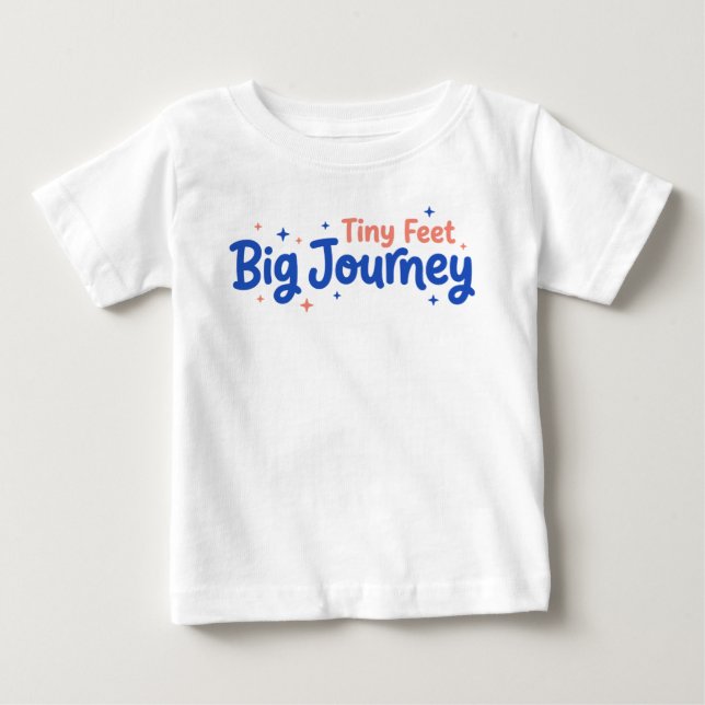 Camiseta Para Bebê Pés Pequenos Grande Jornada (Frente)