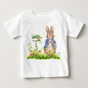 Camiseta Para Bebê Peter o Coelho em Seu Jardim