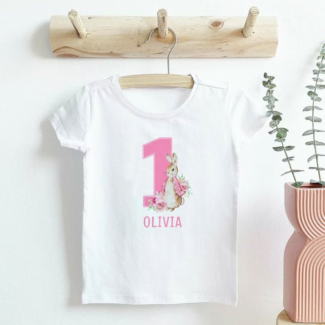 Camiseta Para Bebê Peter Rabbit Baby Girl é o primeiro aniversário (Criador carregado)
