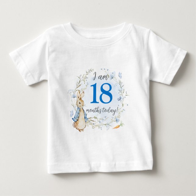 Camiseta Para Bebê Peter Rabbit eu tenho 18 meses (Frente)