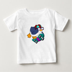 Camiseta Para Bebê Pinguim como Patinador com skate