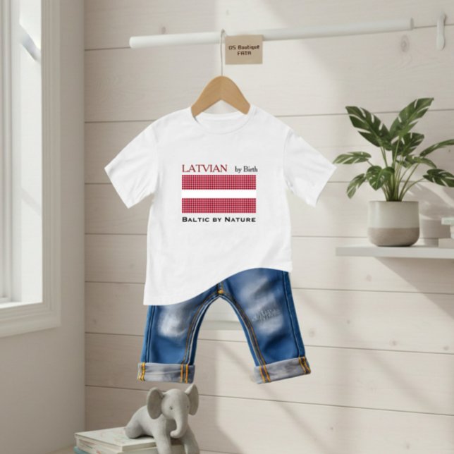 Camiseta Para Bebê Pixelated flag Latvia (Criador carregado)